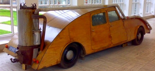 25.6.15-houten-auto.jpg